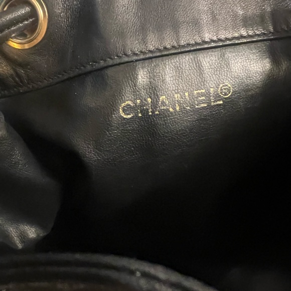 Chanel CC Stitch bucket bag 80’s - 1990’s vintage ✨logo bottom✨🦄 - Picture 4 of 17